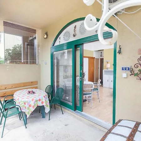 Apartment Vela
